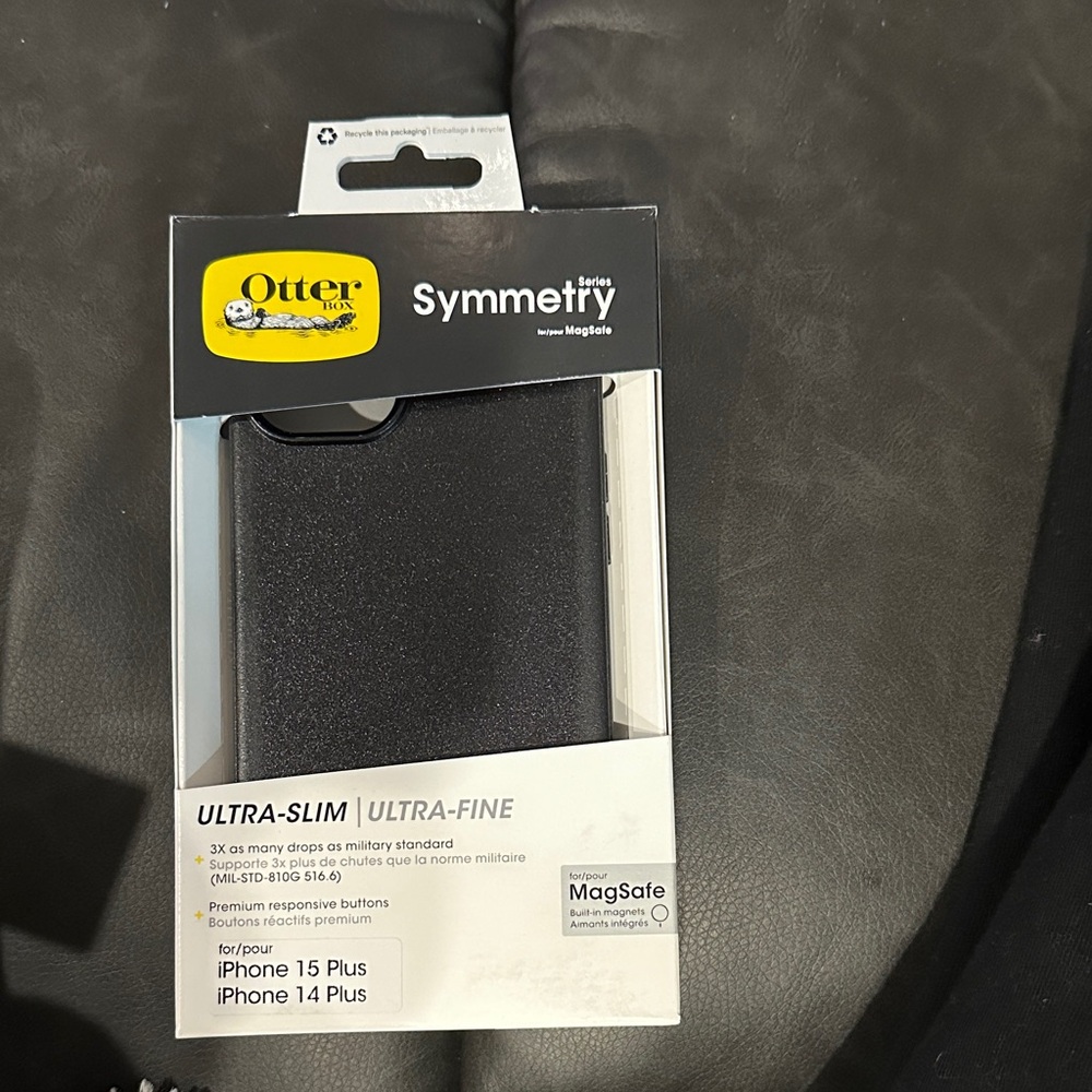 Brand new in box: OtterBox Symmetry Series Black Case for iPhone 15/14 Plus